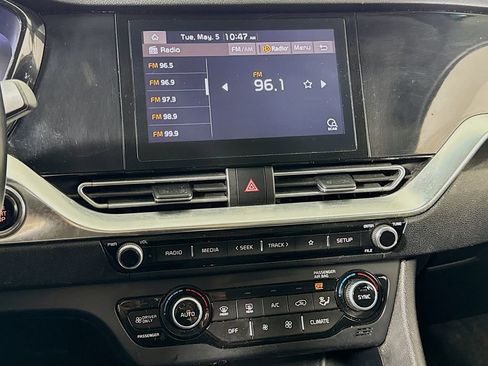 Used 2022 Kia Niro LXS FWD image 8