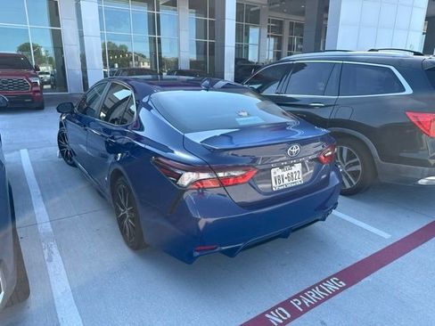Used 2024 Toyota Camry SE FWD image 6