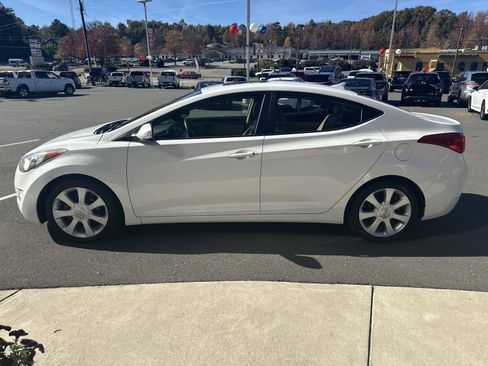 Used 2013 Hyundai Elantra Limited image 5