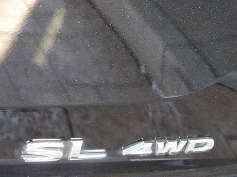 Certified 2024 Nissan Pathfinder SL image 9