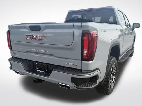 Used 2024 GMC Sierra 1500 AT4 w/ Technology Package AWD/4WD image 7