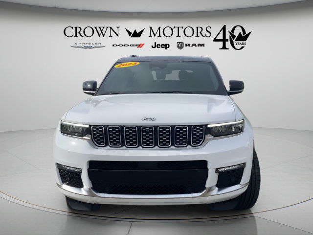Used 2023 Jeep Grand Cherokee L Summit w/ Advanced Protech Group IV AWD/4WD image 2