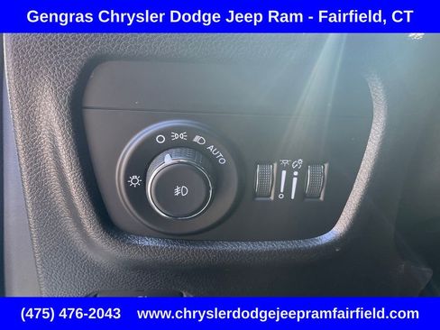 Used 2024 Jeep Grand Cherokee Limited w/ Black Appearance Package AWD/4WD image 43