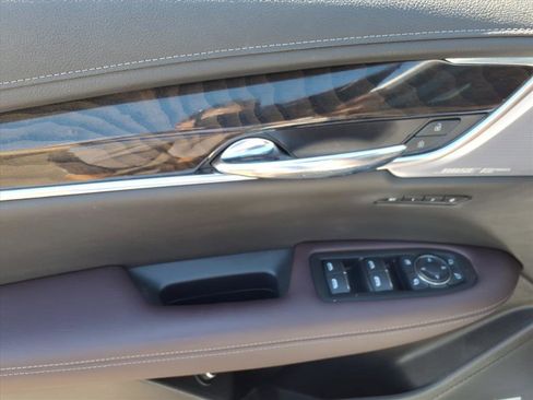 Certified 2021 Cadillac XT6 Premium Luxury image 21