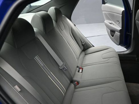 Used 2024 Hyundai Elantra SEL FWD image 20