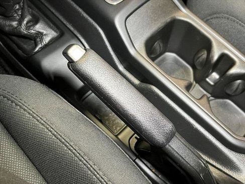 Certified 2023 Jeep Gladiator Sport image 40