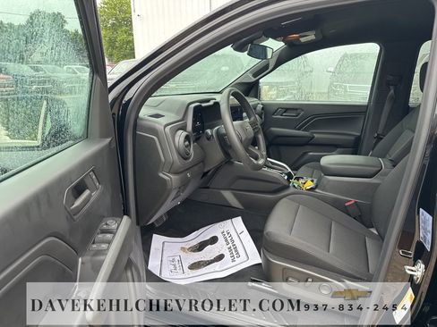 Used 2024 Chevrolet Colorado Trail Boss w/ Technology Package image 10