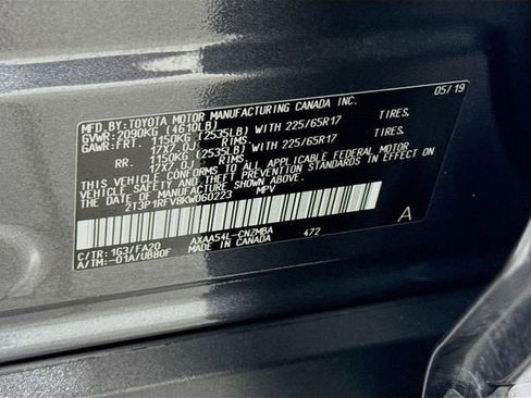 Certified 2019 Toyota RAV4 XLE AWD/4WD image 31