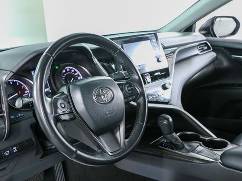Used 2024 Toyota Camry SE FWD image 19