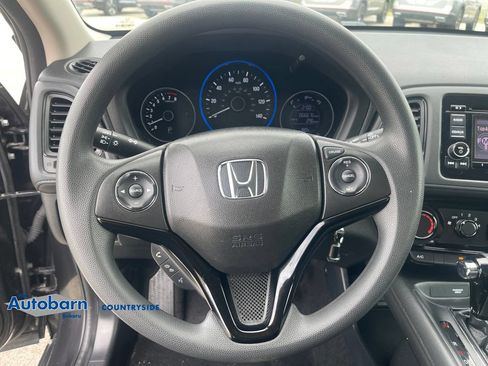 Used 2018 Honda HR-V LX image 12