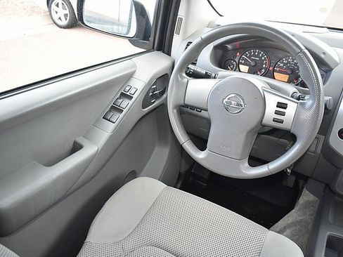 Used 2012 Nissan Frontier SV image 25