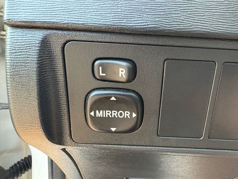 Used 2006 Scion tC image 33