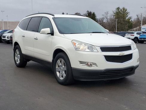 Used 2011 Chevrolet Traverse LT w/ Personal Connectivity Package image 2