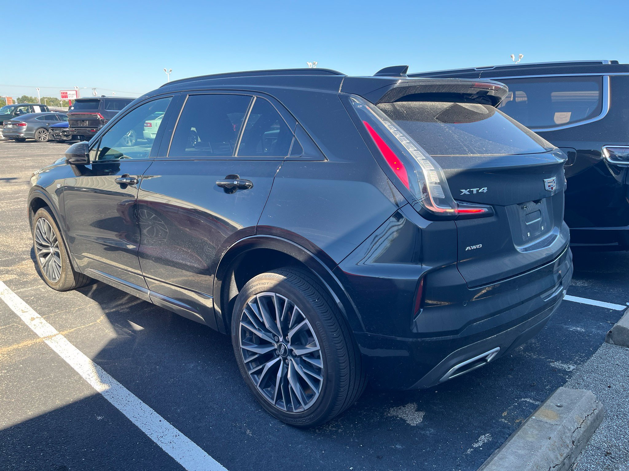 Used 2024 Cadillac XT4 Sport w/ Technology Package AWD/4WD image 4