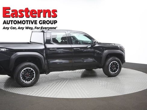 Used 2025 Toyota Tacoma TRD Off-Road AWD/4WD image 41
