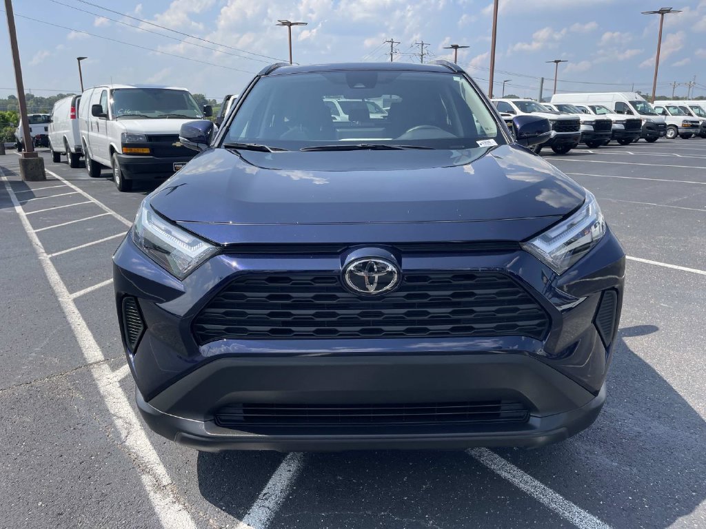 Used 2025 Toyota RAV4 XLE FWD image 8