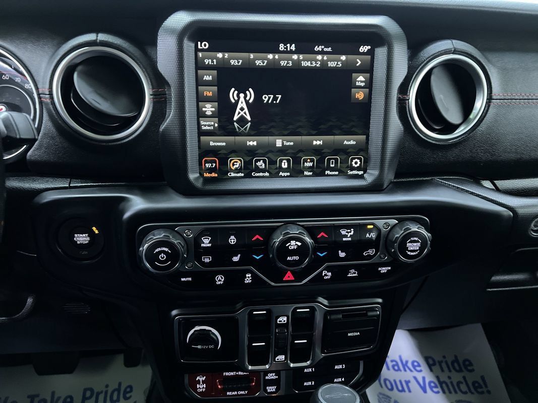 Used 2020 Jeep Gladiator Rubicon w/ Advanced Safety Group AWD/4WD image 22