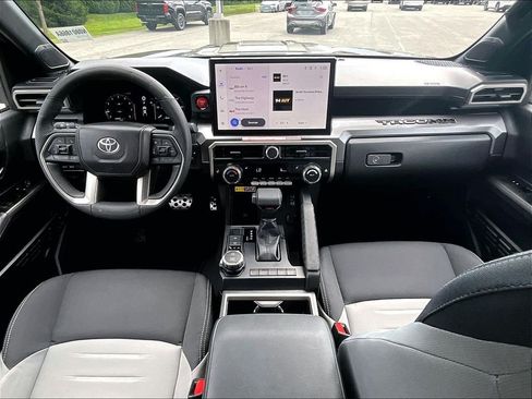 Used 2026 Toyota Tacoma TRD Sport w/ TRD Sport Upgrade Package AWD/4WD image 21