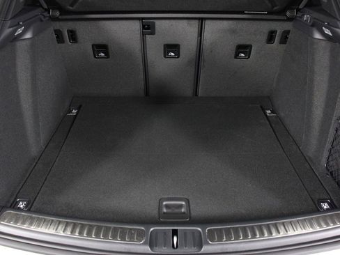 New 2026 Porsche Macan image 19