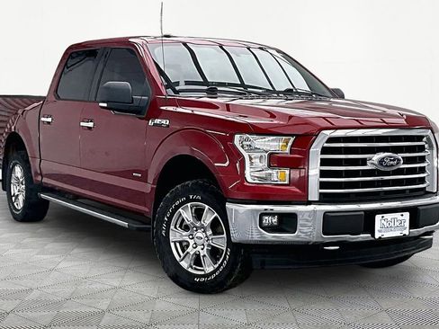 Used 2017 Ford F150 XLT w/ Equipment Group 302A Luxury AWD/4WD image 12