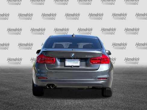 Used 2017 BMW 330i Sedan RWD image 6