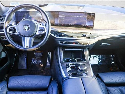 Used 2025 BMW X7 xDrive40i image 26