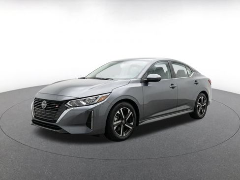 Used 2025 Nissan Sentra SV FWD image 3