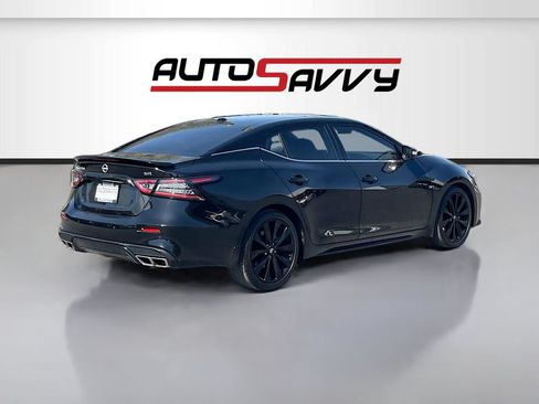 Used 2023 Nissan Maxima SR w/ Sport Mat Group FWD image 7