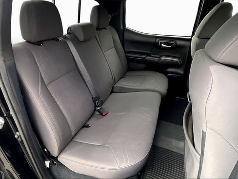 Used 2017 Toyota Tacoma TRD Sport w/ Tow Package image 20