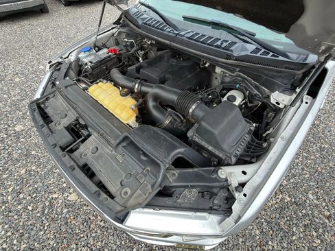 Used 2019 Ford F150 Lariat w/ Equipment Group 501A Mid image 4