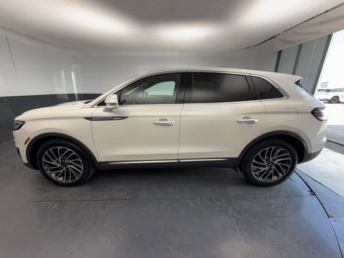 Used 2019 Lincoln Nautilus Reserve image 11