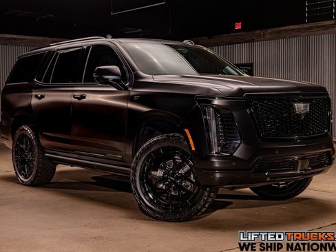 Used 2025 Cadillac Escalade Sport Platinum image 1