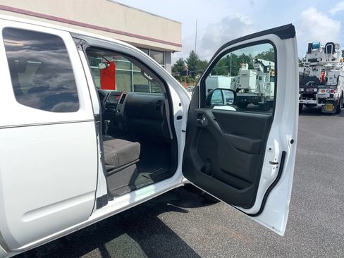 Used 2019 Nissan Frontier SV RWD image 18