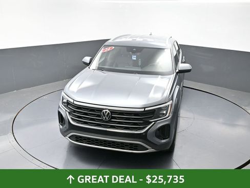 Used 2024 Volkswagen Atlas Cross Sport SE image 46