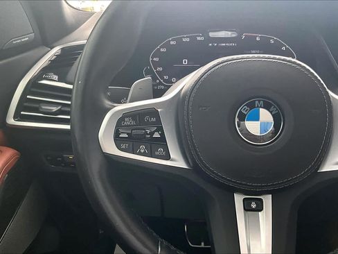Used 2022 BMW X7 M50i AWD/4WD image 24