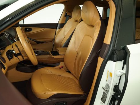 Used 2021 Aston Martin DBX AWD/4WD image 9