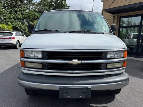 Used 2001 Chevrolet Express 3500 Passenger w/ LS Preferred Equipment Group RWD image 5