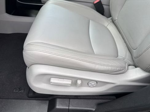 Used 2022 Honda Odyssey EX-L image 11