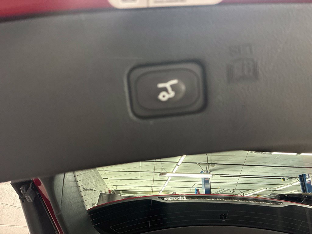 Used 2020 Ford Edge SEL w/ Convenience Package FWD image 16