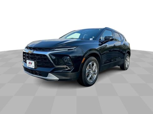 Certified 2023 Chevrolet Blazer LT AWD/4WD image 1