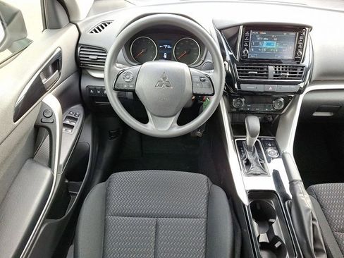 Used 2022 Mitsubishi Eclipse Cross ES image 13