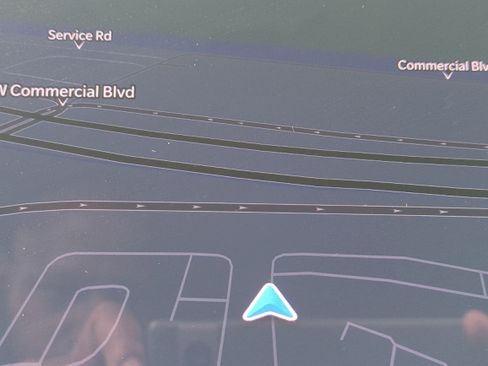 Certified 2024 Chrysler Pacifica Select image 23