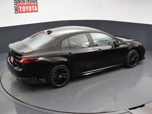 Used 2025 Toyota Camry SE w/ Multimedia Upgrade Package image 22
