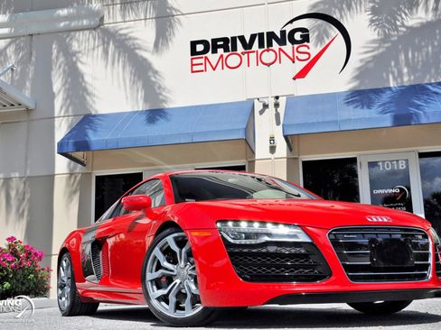 Used 2014 Audi R8 V10 image 6