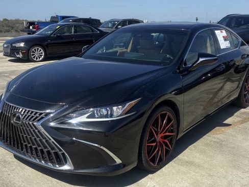 Used 2023 Lexus ES 350 w/ Premium Package image 1