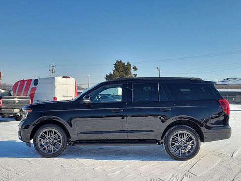 New 2026 Ford Expedition Platinum w/ Stealth Appearance Package image 3