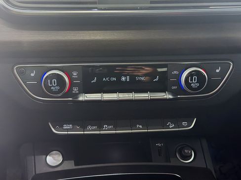 Used 2021 Audi Q5 2.0T Premium w/ Convenience Package AWD/4WD image 22