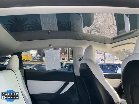 Used 2021 Tesla Model Y Long Range image 43