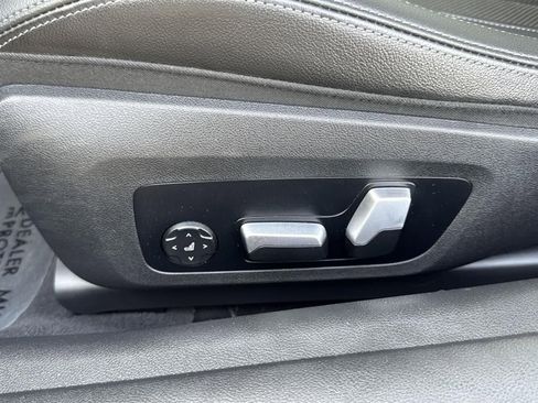 Used 2024 BMW 430i Convertible image 23