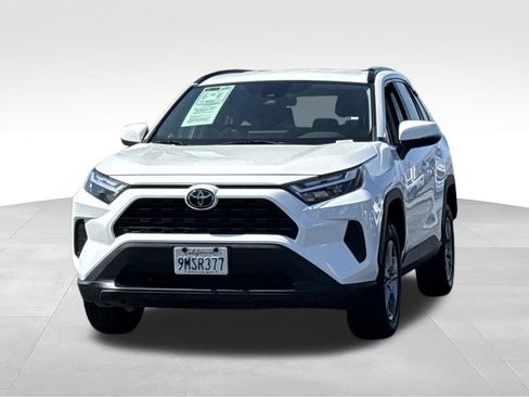 Used 2024 Toyota RAV4 XLE FWD image 4